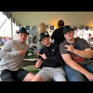 Meet your Posher, Sam